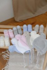 В’язані шапочки для новонароджених - Зображення 5