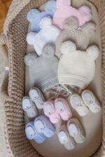 В’язані шапочки для новонароджених